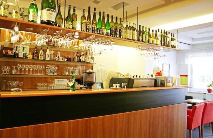 Hotel Maxim Svätý Jur Dış mekan fotoğraf