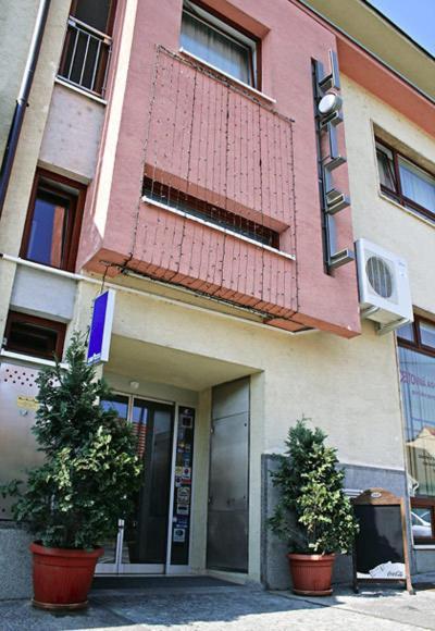 Hotel Maxim Svätý Jur Dış mekan fotoğraf